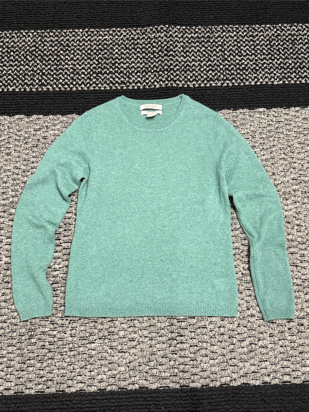Ellen Tracy Cashmere Sweater Women’s M Sea Foam Crewneck Long Sleeve Knit